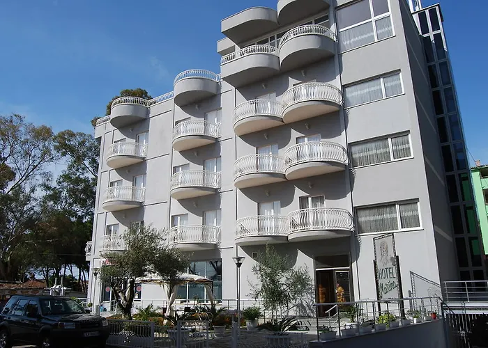 Marika Golem (Tirana)