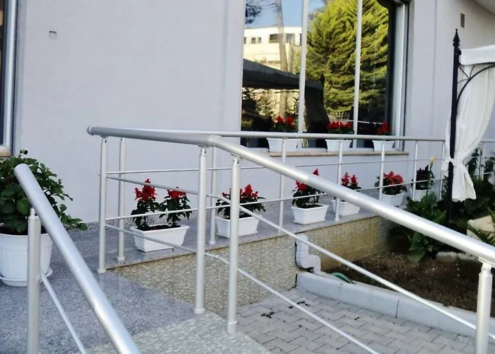 Marika Golem (Tirana)